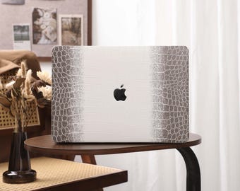 Funda para MacBook con estampado de cocodrilo color café con leche para los nuevos MacBook M2 Air 13 A2681 y M2 Pro 13 A2338, funda para MacBook para todos los nuevos MacBook M2, M3 y M4 de 2024.