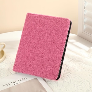 Starkt rosa plyschfodral till iPad 2022 2021 2024 med pennhållare för iPad 10/9/8, iPad Air 4/5/6, iPad Pro 11"/12.9", iPad mini 6-fodral
