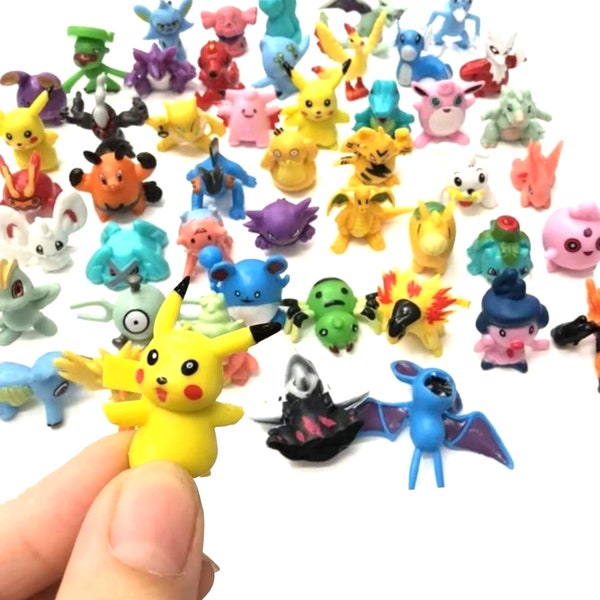 50x Pokémon Action Figures > A super fun addition to any collection (featuring Pikachu, Squirtle, Venusaur, Charizard and more!)