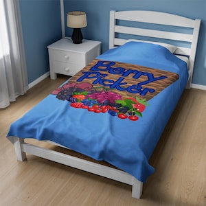 Berry Picker Velveteen Plush Blanket