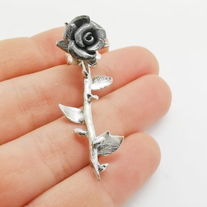 BLACK ROSE with stem - single earring hand made in 925 silver - Lamu Tanya Gioielli design - made in Italy - NATURE collection -
