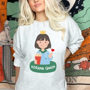 Sudadera de reina de K-Drama, sudadera de cuello redondo para amantes de los K-Dramas, linda camiseta para fans de los K-Dramas, regalo para adictos a los K-Dramas, regalo para obsesionados con los K-Dramas