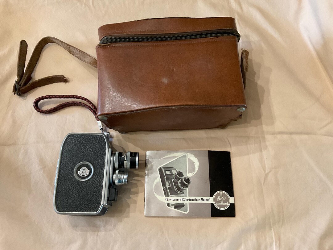 ANCIENNE CAMERA PAILLARD BOLEX B8 FRANCAISE AVEC TROUSSE CUIR ANNEE 50 KODAC