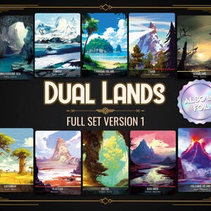 Puede incluir: Un conjunto de cartas ilustradas que representan diversos paisajes, incluyendo una tundra, una isla tropical y una isla volcánica. Las cartas están etiquetadas con los nombres de los entornos. El texto "DUAL LANDS" y "FULL SET VERSION 1" también es visible.