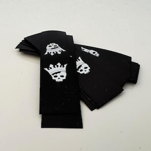 Personalisierte Satin Etiketten – Kleidungsetiketten mit Logo – Zum Einnähen für Handmade & Kleinunternehmen