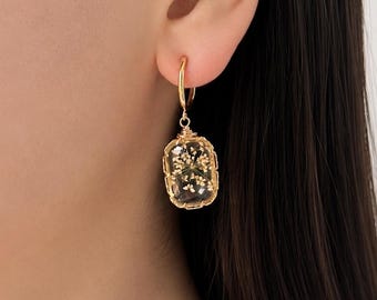 Pressed Flower Resin Clip On Earrings, Gold Hoop Non Pierced Earrings, Botanical Floral Earrings, Nature Inspired Gift for Her, H8