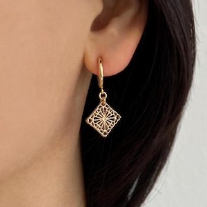 Rhombus earrings, clip on earrings, no pierce earrings, gold clip on, hoop clip on, geometric earrings, minimalist, dainty clip on earrings