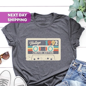 Shirt 33e verjaardag, vintage 1992 limited edition cassette-T-shirt, 33e verjaardag mannen T-shirt, 1992 verjaardag shirt, 33e verjaardagscadeau voor vrouwen