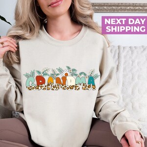 Grandma Sweatshirt, Wildflowers Grandma Sweater, Cute Flower, Grammy Birthday Gift, Shirt Gift For Grandma, Flower Sweatshirt, Trendy Sweat