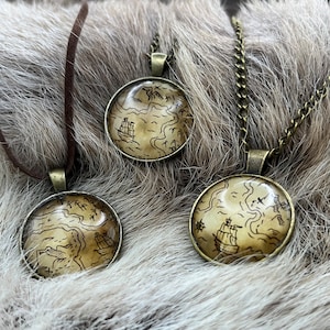 Pirate necklace with treasure map