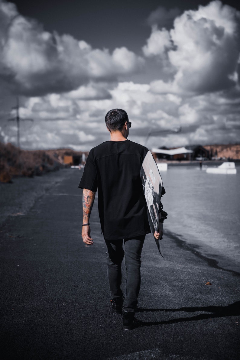 Evening Sesh Oversized T-shirt : bold design, longer back & pocket. image 5