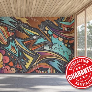 Peut inclure: Une fresque murale de graffiti vibrante avec une composition dynamique de formes abstraites et de couleurs vives, notamment le turquoise, le jaune, l'orange et le violet. L'œuvre présente des angles vifs et des lignes fluides. Un tampon rouge "SATISFACTION GARANTIE" est au premier plan.
