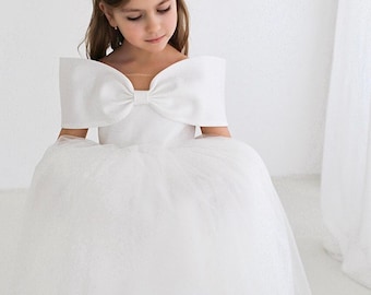 White flower girl dress with big bow, tutu princess dress long, tulle dress toddler, baby puffy dress, christening baptism communion wedding