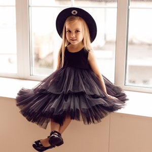 チュチュスカート付き黒の女の子ドレス、チュールの女の子ドレス、誕生日の女の子ドレス、特別な日のドレス、クリスマスの女の子ドレス