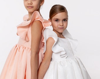 Blush flower girl dress, peach girl dress, junior bridesmaid dress, girl dress for wedding baptism, party girl dress, bow kids dress