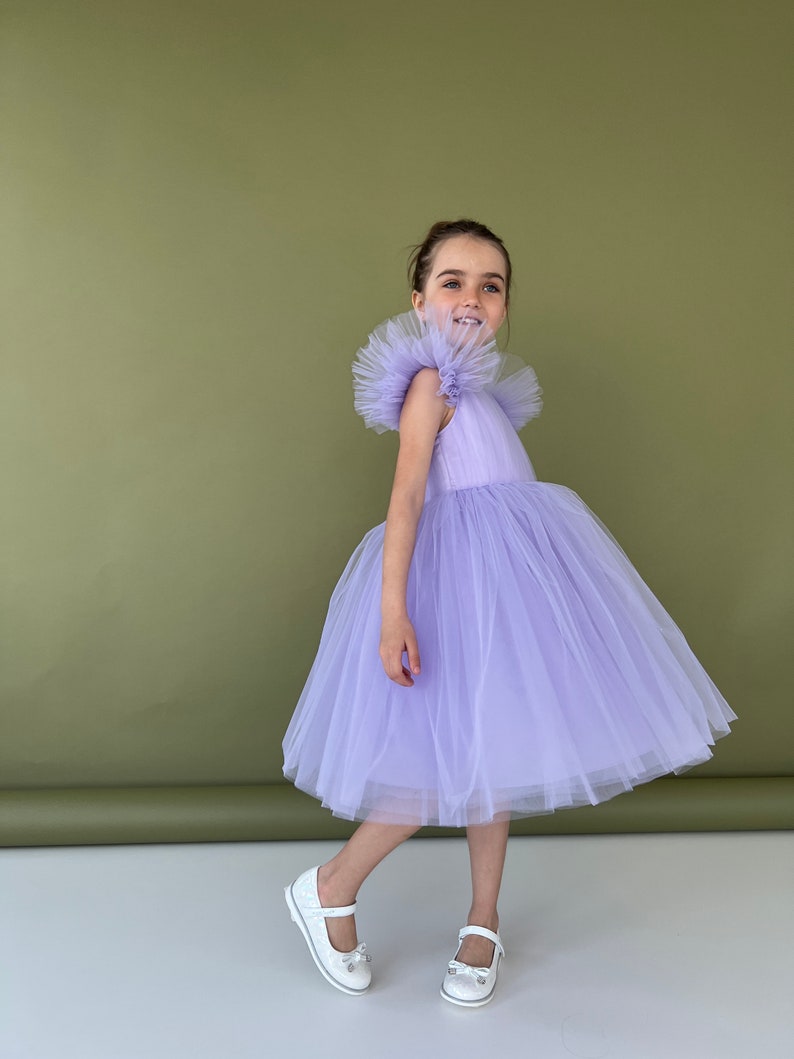 Tulle flower girl dress Lavender purple girls dress Birthday girl dress Princess girl dress for wedding Photoshoot girl dress image 1