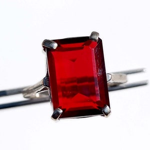 Handmade Rectangle Red Garnet Ring: Sterling Silver Jewelry, Size 9