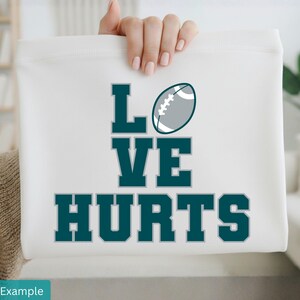 Fußball Sofort-Download png, Jalen Hurts SVG, Tut so gut SVG, Liebe schmerzt PNG, Philadelphia svg, Fußballfan Sublimationsgrafik Bild 2