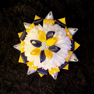 Homecoming Mum Head... Looking for a decorative Mum head base to add your own special touch to? then look no further.