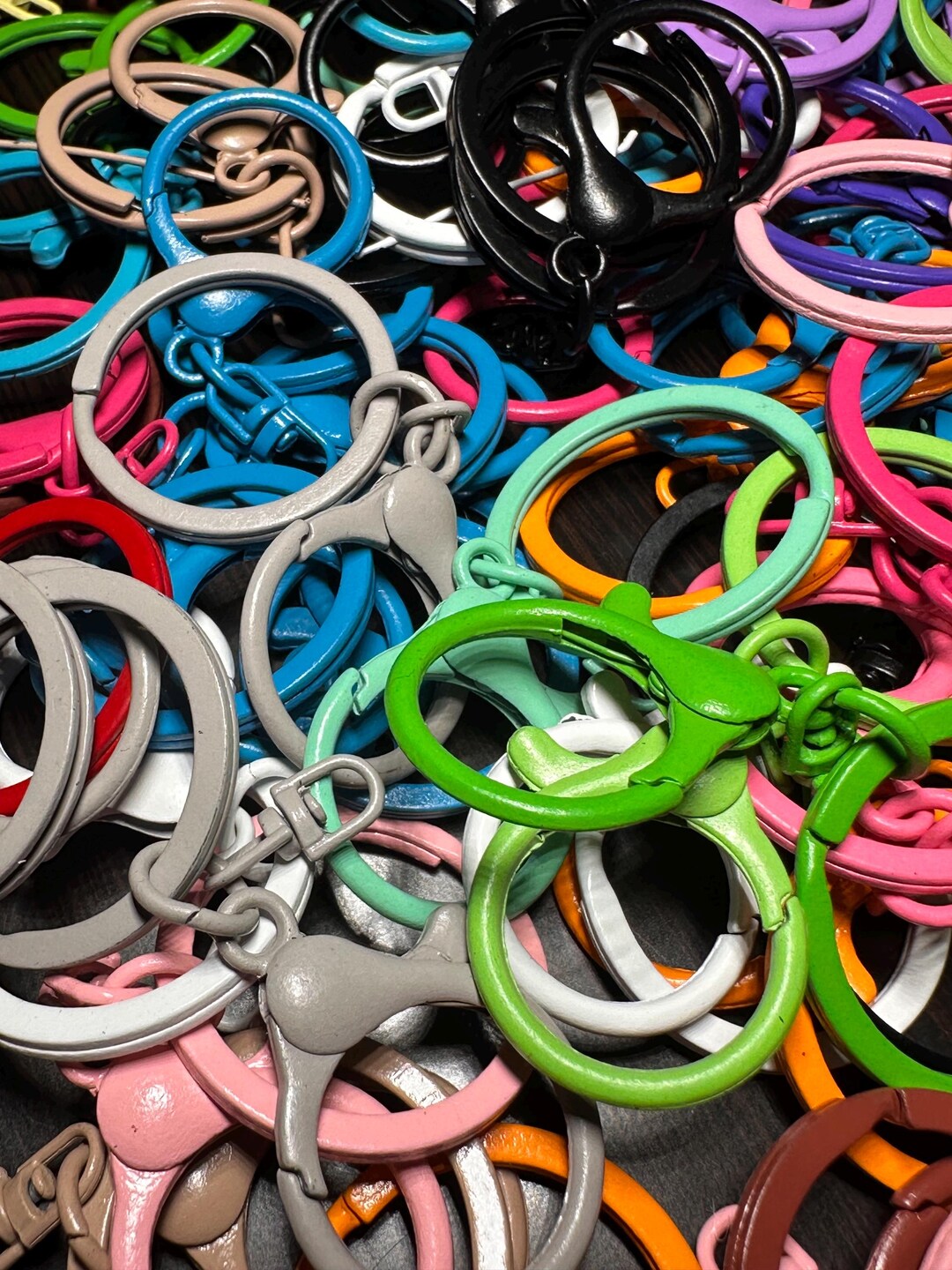 Circle Shaped Metal Key Ring- Set of 5 Random Colors Keychain Keyring ...