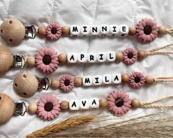 Personalised flower dummy clip | Silicone dummy clip | Baby girl first dummy chain | Welcome gift | Newborn basket | Maternity present