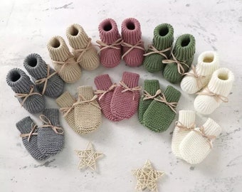 Knitted Baby Boots and Mittens Set (0-18 months)