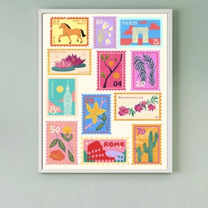 Bunter Stempel Collage Art Print, Retro-Wandkunst, maximaler Druck, buntes girly Dekor, Reise unter dem Motto Herunterladbare Wandkunst, Stempelkunst