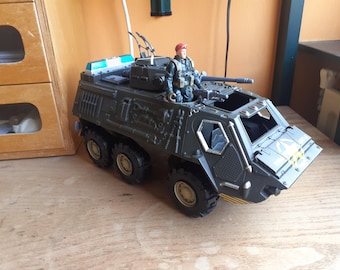 Soldier Force jachtvliegtuig met piloot en raketten | Militair