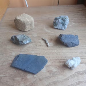 Lot of gemstones