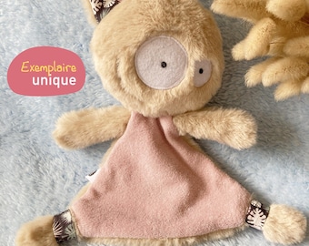 Choupinoo anti-waste cat comforter. Cat plush. Handmade comforter.