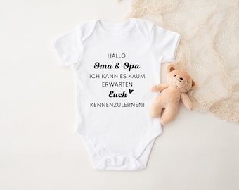 Baby Body Hallo Oma und Opa | Schwangerschaft verkünden Body Schwangerschaftsverkündung | Du wirst Oma Opa Uroma Uropa | Geschenk zur Geburt