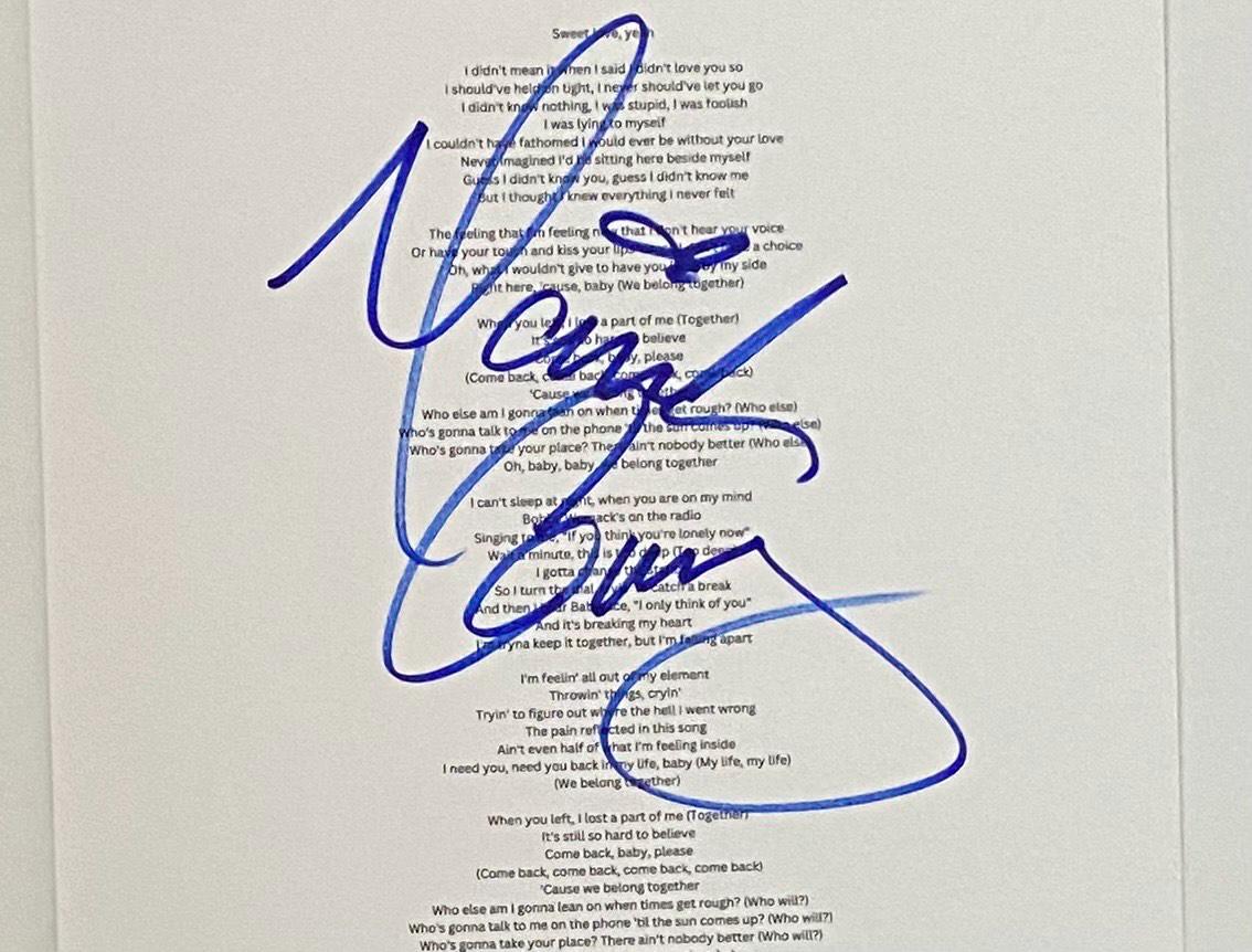 マライア・キャリーのA4シートにサイン入り（COA付き） - Etsy 日本