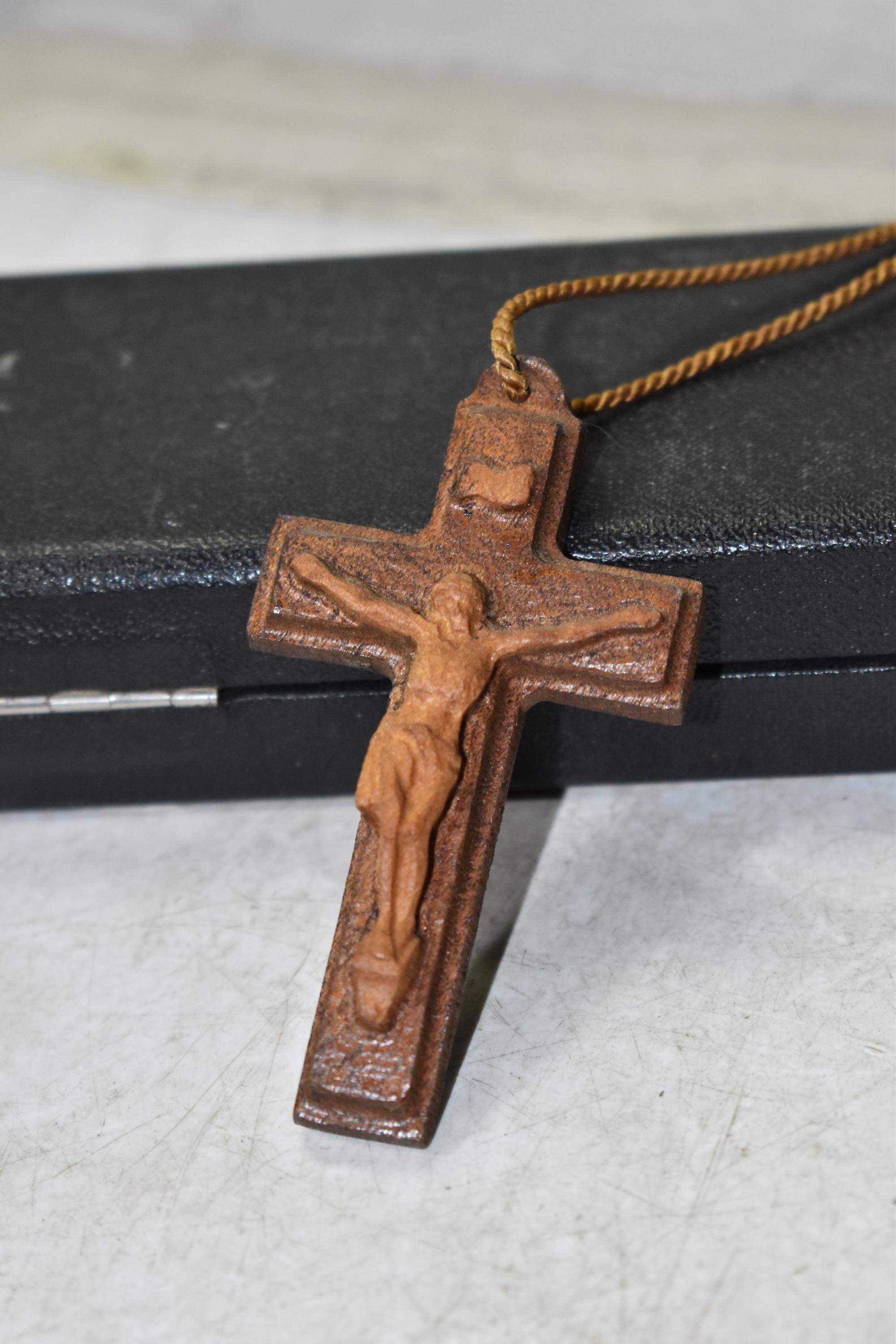 Pantaloni Con Le Croci Sfera Ebbasta Catena Di Jeans Con Croci