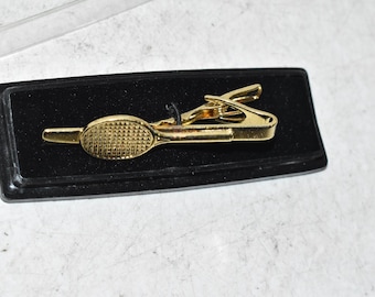 Vintage Gold Tone Tennis Racket Tie Clip with Case – Retro Sports Accessory