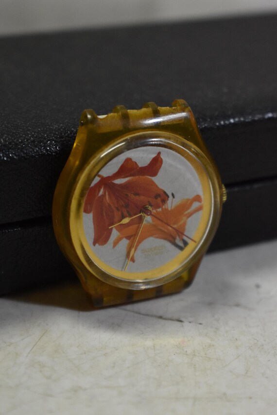 Vintage Swatch Flower Dial Watch - Transparent Amber Case  display picture 3