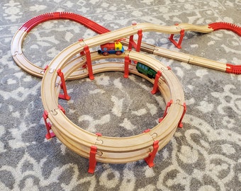 Train Spiral Mountain, compatible avec les chenilles en bois, Brio, Thomas, IKEA, Hape, Lillabo | 2, 3, 4 niveaux, Anniversaire, Noël, Cadeau pour enfant