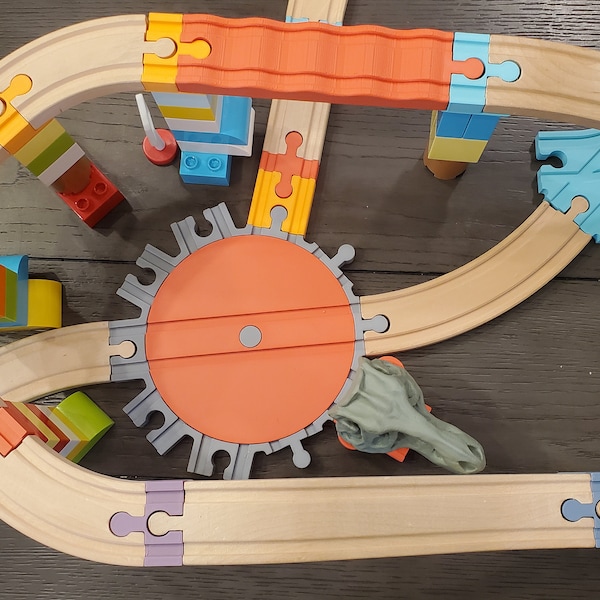 Wooden Train Large Turntable, Fits Brio, IKEA, and more! 140mm diameter table!
