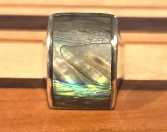 Vintage Sterling Silver Ring with Abalone