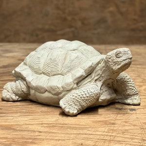 Concrete Turtle Statue Massive Solid Rock Sea Turtle Figurine Outdoor Handmade Decoration