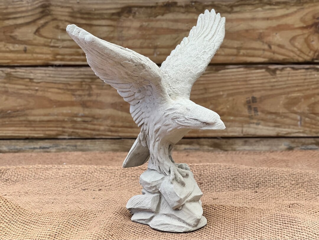 Concrete Eagle Real Size Statue Realistic Eagle Cement Figurine Large Eagle Sitting on Stones