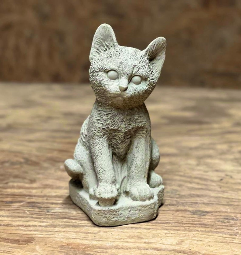 Cute Sitting Cat Statue Outdoor Cat Memorial Figurine Concrete Etsy