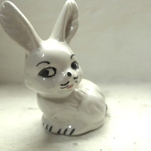 Cute rabbit sculpture | Vintage home decor
