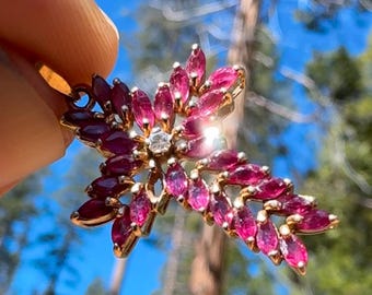 Ciondolo a croce vintage in oro 14k con rubini e diamanti - 1 carato di rubini - (3,2 grammi)