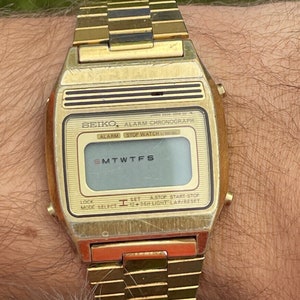Vintage 1980s Seiko A639-5009 LCD Chronograph Watch Gold Tone Dead Battery