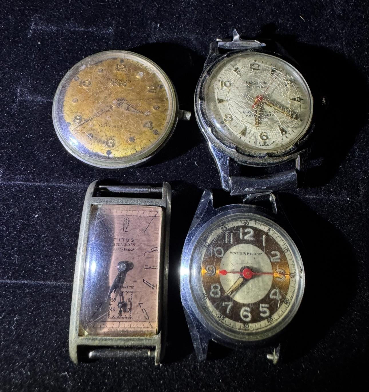 Titus vintage watch - Etsy 日本