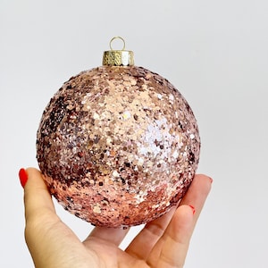 Adorno navideño de oro rosa, bombillas navideñas, decoraciones navideñas doradas, regalo de Navidad, bolas navideñas personalizadas, bolas personalizadas, bombillas