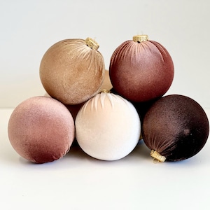 Brown Velvet Christmas Balls: 12-Piece Holiday Ornament Set