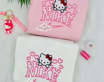 Kitty Süßes Herzen gesticktes Rundhalsausschnitt Sweatshirt, trendy niedlich Geschenk für Sie Kawaii