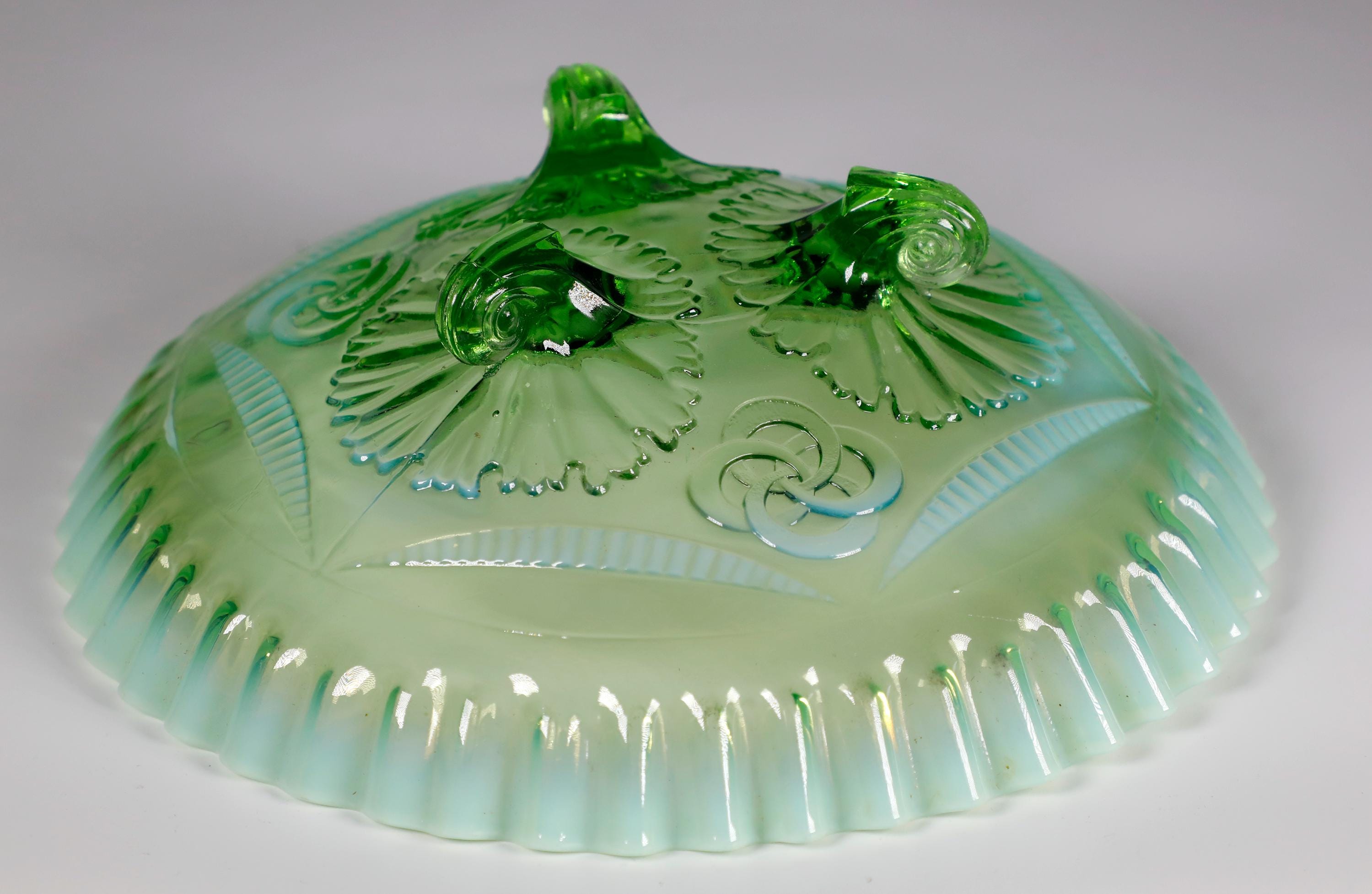 ヴィンテージ グリーン オパールセント ノースウッド フリルとリング 3