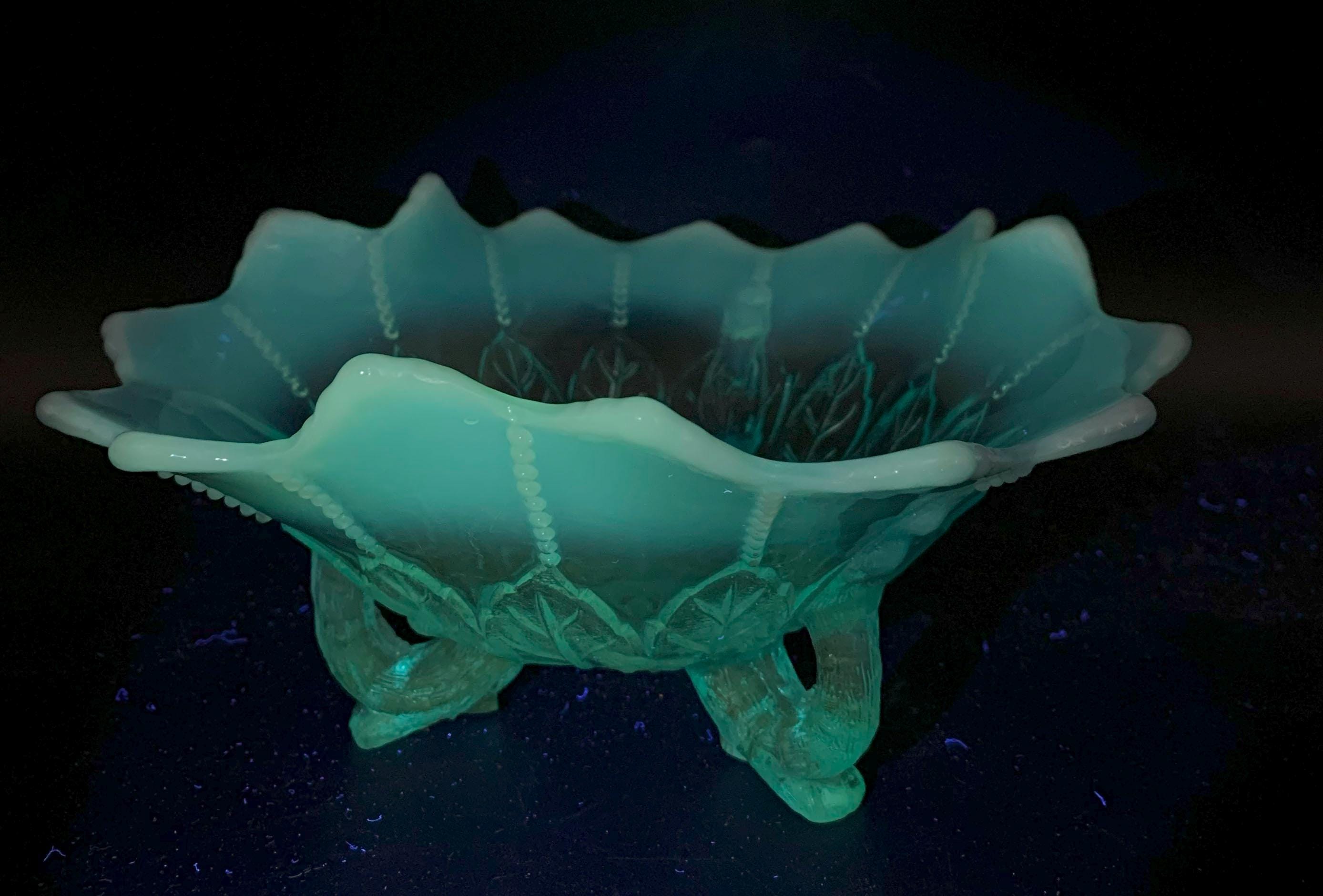 ヴィンテージ グリーン オパールセント ノースウッド フリルとリング 3